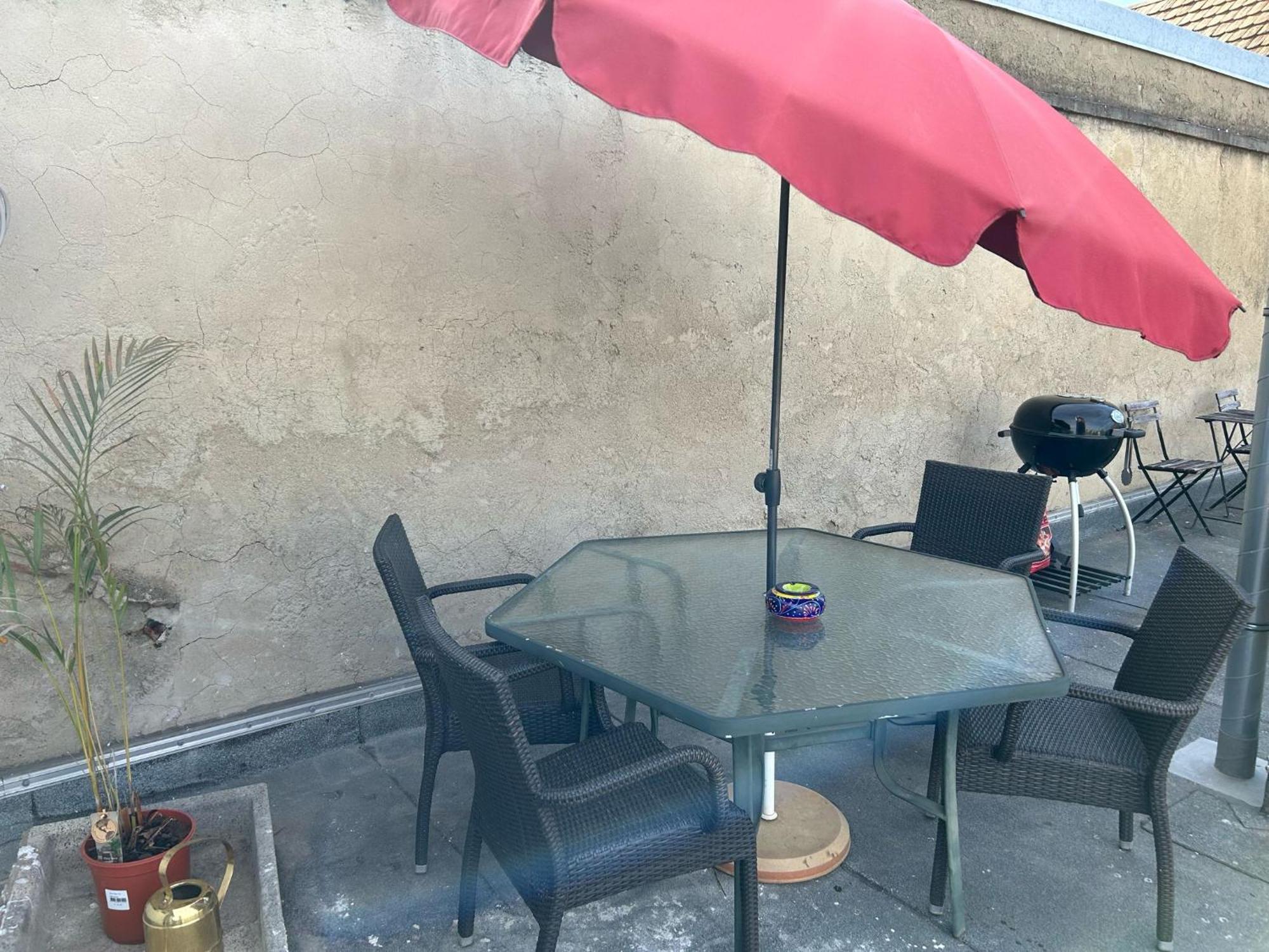 Apartment Mit Terrasse *